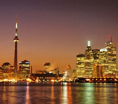 Book your airfare to Toronto with FlyForLess.ca