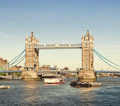 Book your cheap flights to London with FlyForLess.ca